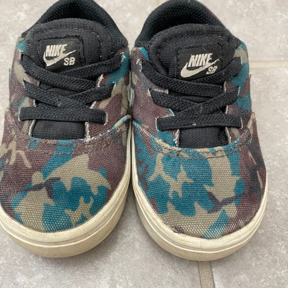 Toddler Nike Sb sneakers